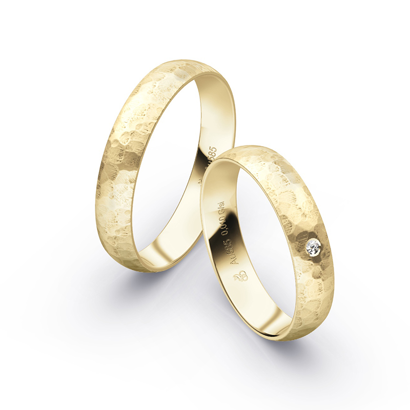 Herrliche Gelbgold Eheringe in besonderem Design mit Diamanten 5071