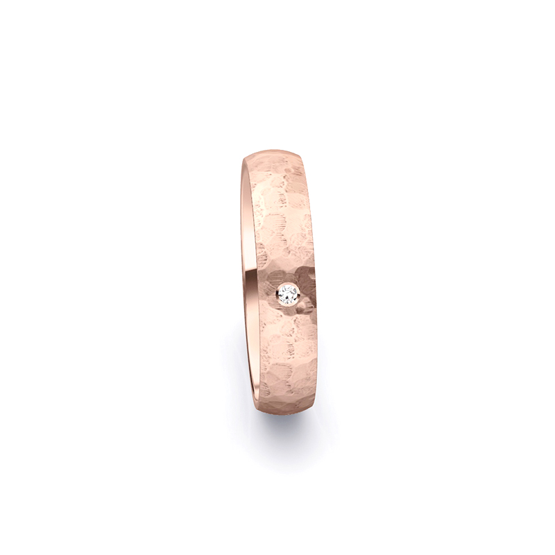 Originelle Eheringe aus Roségold mit Diamant und gehämmertem Muster 5072