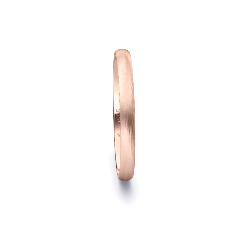 Aufnahme von schlichten matten Trauringen aus Rosegold mit Diamanten mit 3 mm Breite 